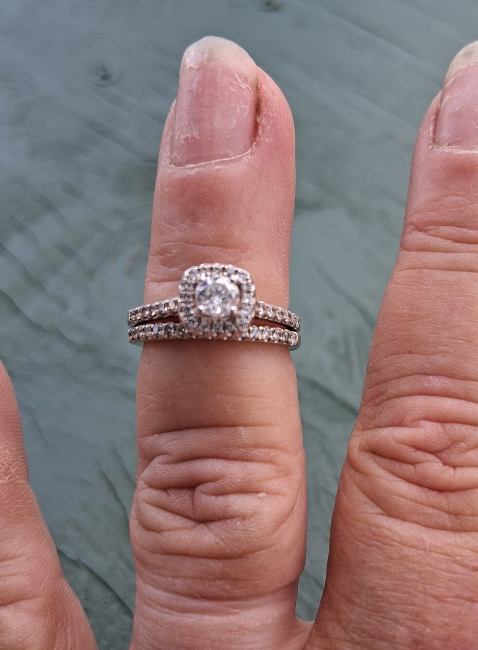 10Kt 1 Carat Twgt Natural Diamonds Bridal Set With Paperwork Size 5